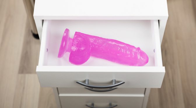 The Essentials You Should Put In Your Goodie Drawer